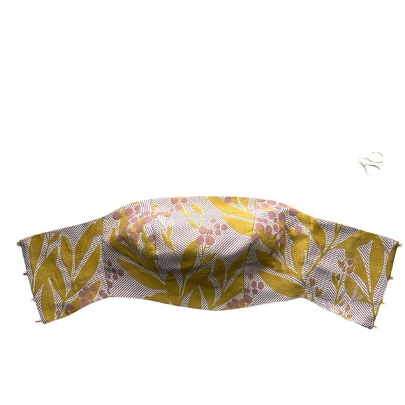 ⭐️2 for $140⭐️ Golden Crop Top - free size Corset - Picture 2 of 3